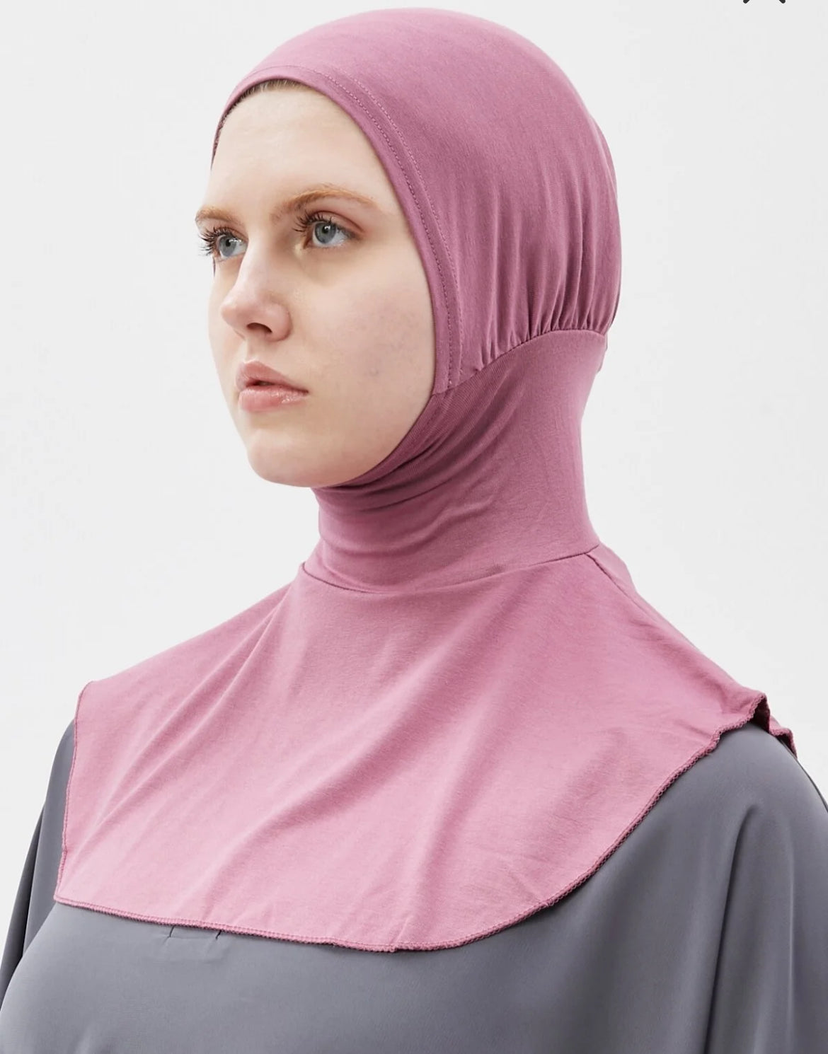 قبعات مع غطاء الرقبة