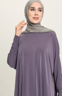 عبايات ليلكية بأكمام الخفاش
